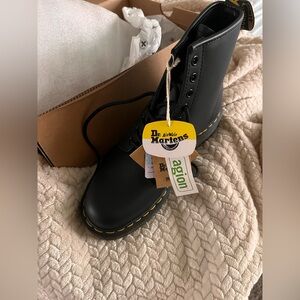 Doc Martens Brand New Industrial Full Grain Size 9 Never worn